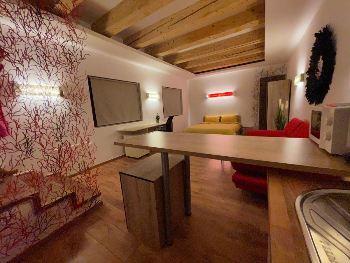New Workspace Studio Savoya9 Self Check In Old City Center Timişoara Exterior foto